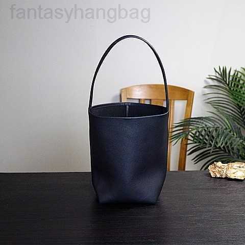 Designer Luxury The Row Bags For Womens Handbags Crossbody Purses Large Capacity Totes 7A High Quality Multicolour Fashion Lnclined Shoulder Black Walle L68X, Black medium size
Designer Luxury The Row Bags For Womens Handbags Crossbody Purses Large Capacity Totes 7A High Quality Multicolour Fashion Lnclined Shoulder Black Walle L68X, Black medium size
