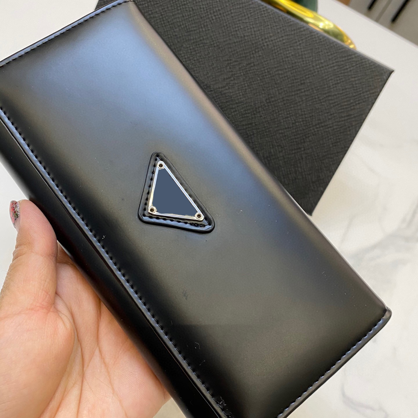 Wallet Mens Womens Designer Wallets Luxury Brand Cardholder Casual Coin Purse Pocket Men Card Holder Fashion Bag 19 And 10cm 22120603CZ, Free box like pics
Wallet Mens Womens Designer Wallets Luxury Brand Cardholder Casual Coin Purse Pocket Men Card Holder Fashion Bag 19 And 10cm 22120603CZ, Free box like pics