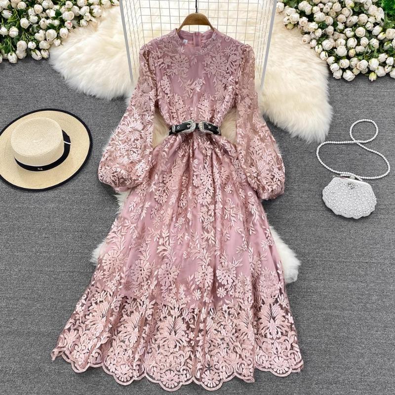 Casual Dresses Merchall Fashion Runway Autumn Long Mesh Dress Women' Round Neck Puff Sleeve Sashes Floral Embroidery Vintage Party, Bare pink
Casual Dresses Merchall Fashion Runway Autumn Long Mesh Dress Women' Round Neck Puff Sleeve Sashes Floral Embroidery Vintage Party, Bare pink