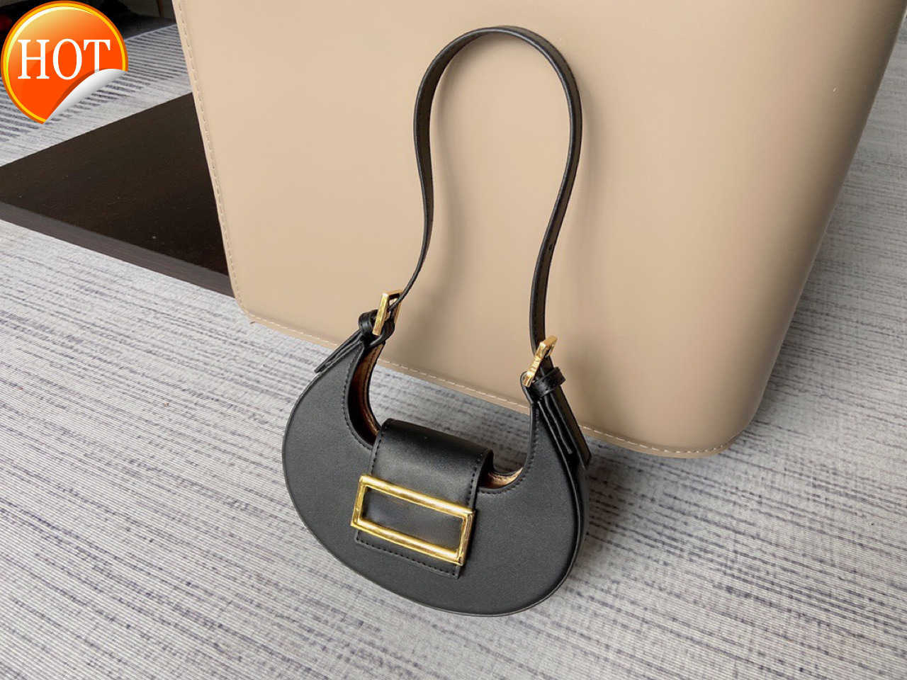 Women's Luxury Designers Handbags 2023 New Fashion f Horn Armpit Single Shoulder Crossbody Bags with Gift Box Factory Direct Sales, Black2
Women's Luxury Designers Handbags 2023 New Fashion f Horn Armpit Single Shoulder Crossbody Bags with Gift Box Factory Direct Sales, Black2