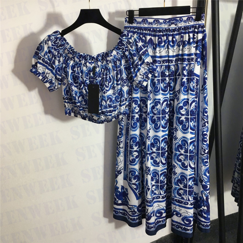 Vintage Pattern Dress T Shirts Sets For Women Design Straight Neck Short Sleeve Tops Ladies High Waist Pleated Skirts Two Piece, Blue
Vintage Pattern Dress T Shirts Sets For Women Design Straight Neck Short Sleeve Tops Ladies High Waist Pleated Skirts Two Piece, Blue