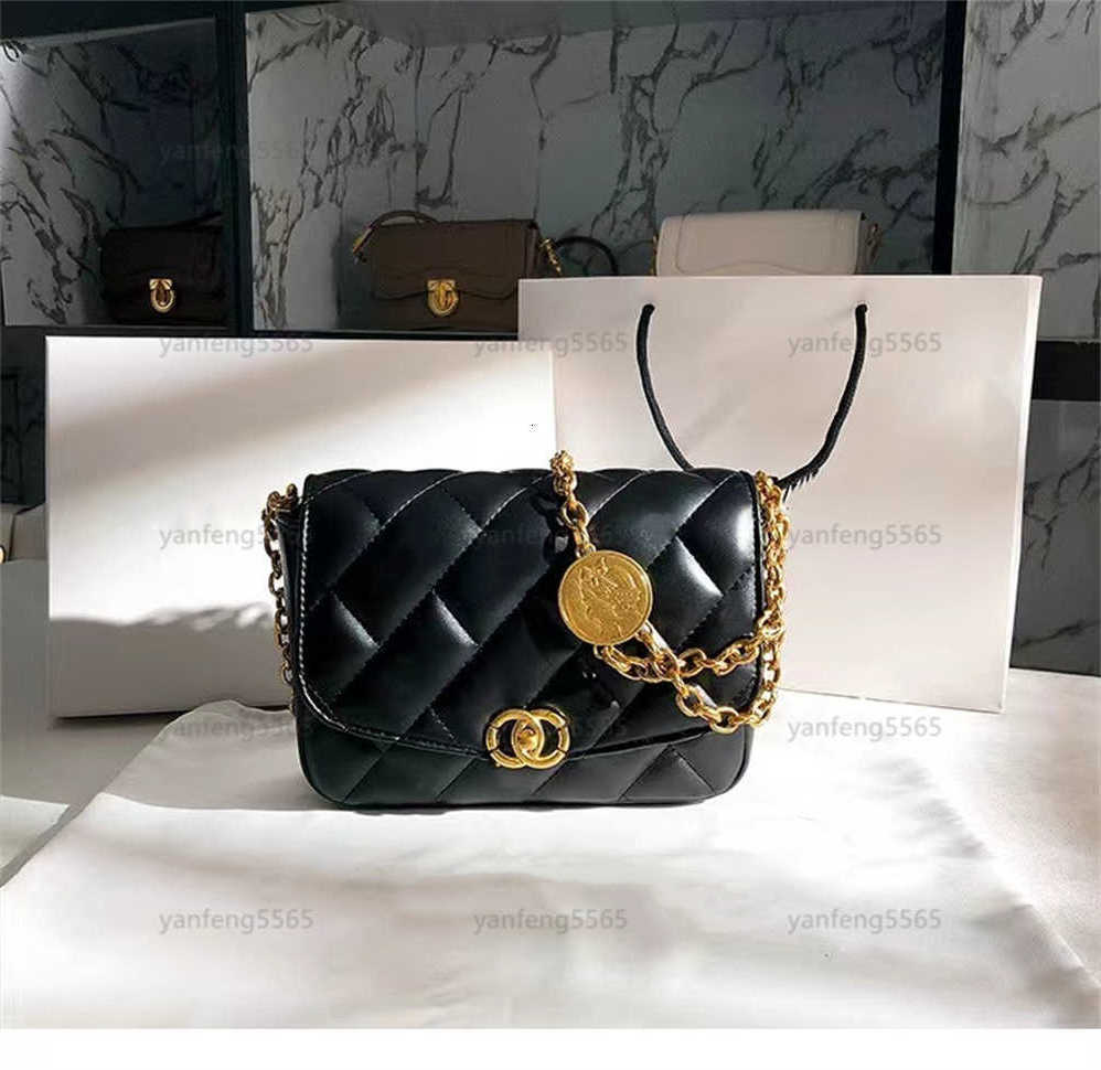 CC Bag Wallets 2021 Top women's bag sheepskin fashion badge gold chain flip wallet cross designer handbags luxury shoulder b, Red
CC Bag Wallets 2021 Top women's bag sheepskin fashion badge gold chain flip wallet cross designer handbags luxury shoulder b, Red