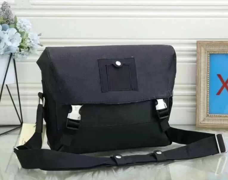 Luxury Designer travel Bag tote leather clutch handbag lady Duffel travel Embossing Women men handbags crossbody Shoulder Bags, Withlogo
Luxury Designer travel Bag tote leather clutch handbag lady Duffel travel Embossing Women men handbags crossbody Shoulder Bags, Withlogo