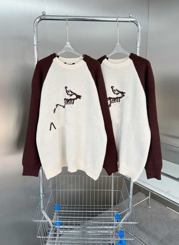 Womens Sweater Animal Print Color Matching Shoulder Sleeve Round Collar Knit Sweaters Loose Profile Fashion Warmth Pullover Knitwear Designer Women Apparel 1970
Womens Sweater Animal Print Color Matching Shoulder Sleeve Round Collar Knit Sweaters Loose Profile Fashion Warmth Pullover Knitwear Designer Women Apparel 1970