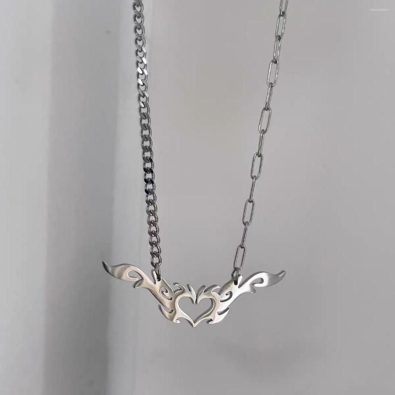 Choker Gothic Punk Love Heart Flame Pendant Necklace Girls Sweet Cool Clavicle Neck Chains Y2k Accessories For Women Party
Choker Gothic Punk Love Heart Flame Pendant Necklace Girls Sweet Cool Clavicle Neck Chains Y2k Accessories For Women Party