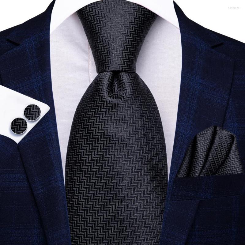 Bow Ties Classic Black Solid Striped 2022 Fashion Brand For Men Wedding Party Necktie Set Handkerchief Cufflinks Gift Wholesale
Bow Ties Classic Black Solid Striped 2022 Fashion Brand For Men Wedding Party Necktie Set Handkerchief Cufflinks Gift Wholesale