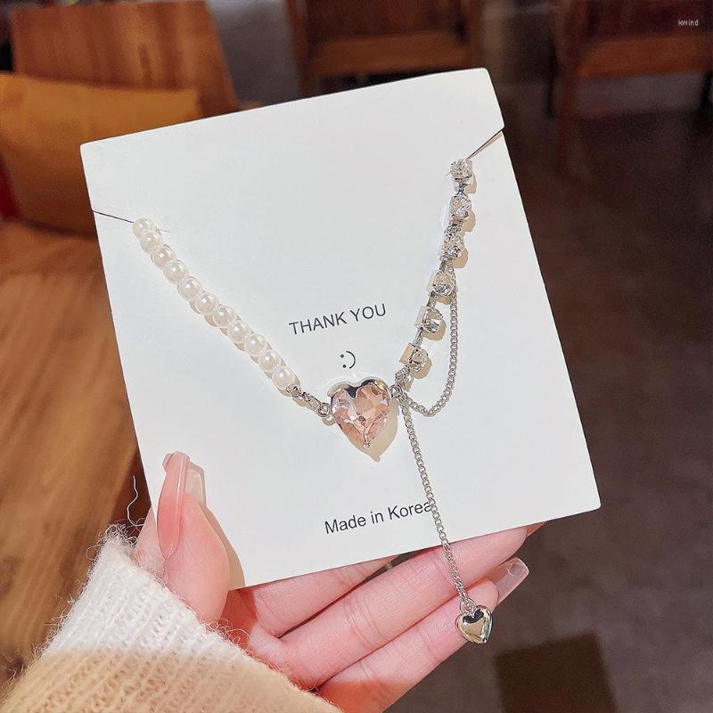 Pendant Necklaces Gothic Half Pearl Strand Tennis Choker Asymmetrical Jewelry Bling Iced Out Crystal Heart Necklace Pink Collier Perle Femme
Pendant Necklaces Gothic Half Pearl Strand Tennis Choker Asymmetrical Jewelry Bling Iced Out Crystal Heart Necklace Pink Collier Perle Femme