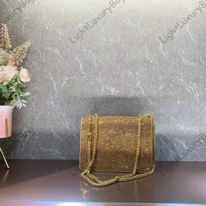 Top Women Designer Bag Crystal Shoulder Bag Chain Cross-body Metal V LOGO Imported Cowhide Fashion Clasp Crossbody Bag 221206, Gold
Top Women Designer Bag Crystal Shoulder Bag Chain Cross-body Metal V LOGO Imported Cowhide Fashion Clasp Crossbody Bag 221206, Gold
