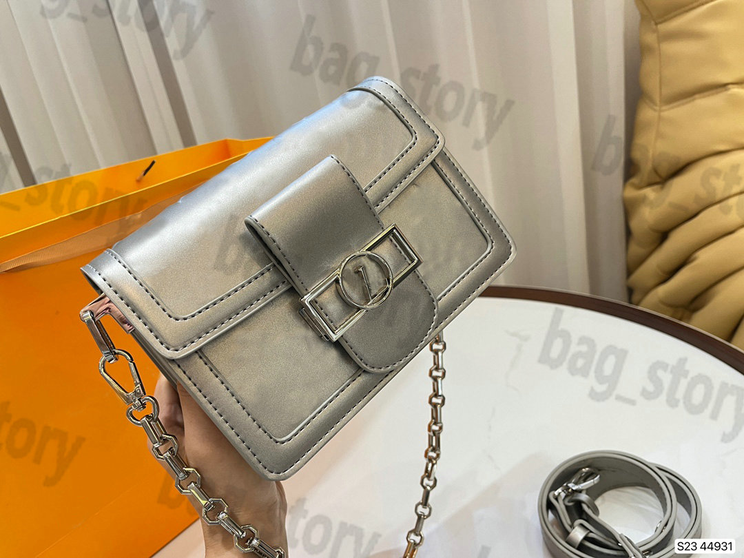 Cruise 23 Women Designer Bag DAUPHINE Mini Chains Bags Handbag Silver Embossed Monograms Flap Messenger Embroidery Magnetic Closure Flaps Cross Body Wallet Purse
Cruise 23 Women Designer Bag DAUPHINE Mini Chains Bags Handbag Silver Embossed Monograms Flap Messenger Embroidery Magnetic Closure Flaps Cross Body Wallet Purse
