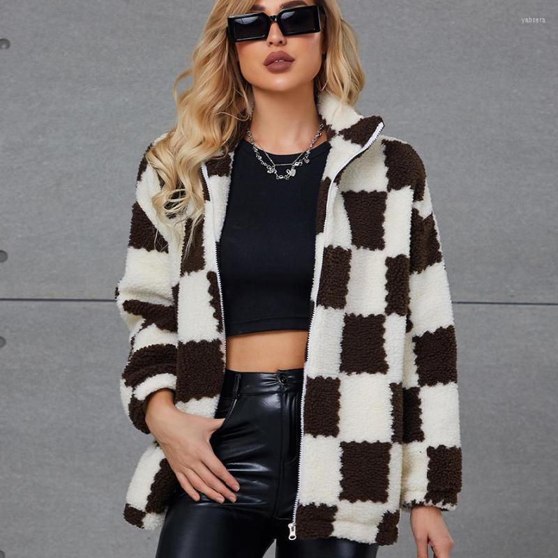 Women' Fur 2022 Black And White Square Plush Coat Ladies Casual Faux Stand-up Collar
Women' Fur 2022 Black And White Square Plush Coat Ladies Casual Faux Stand-up Collar