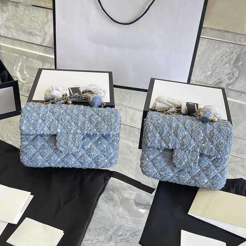 CC Bag Wallets Mini Flap Brand Designer Bags Lady Blue Denim Cowboy Crossbody Bag Classic Handbags Luxury Timeless Diamond Quilted Gold-Tone, Blue 20cm
CC Bag Wallets Mini Flap Brand Designer Bags Lady Blue Denim Cowboy Crossbody Bag Classic Handbags Luxury Timeless Diamond Quilted Gold-Tone, Blue 20cm