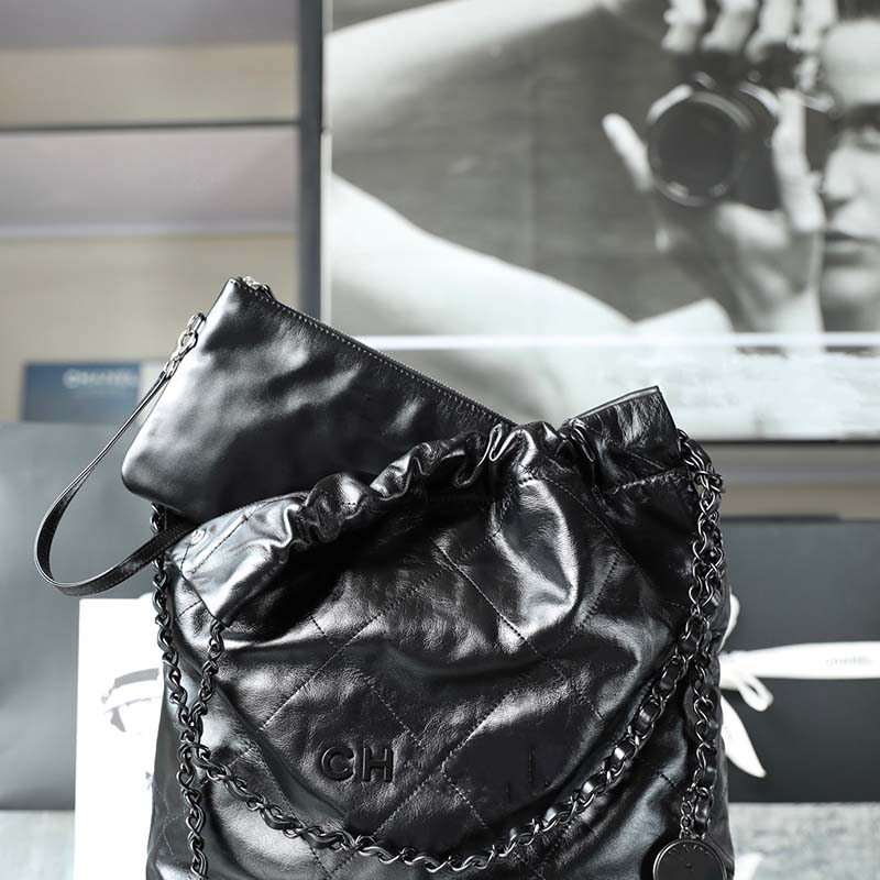 designer bags leather has a metallic sheen latest ZP drawstring chain Genuine lady crossbody bag for women fashion chains handbags Artwork the tote bag, Brown
designer bags leather has a metallic sheen latest ZP drawstring chain Genuine lady crossbody bag for women fashion chains handbags Artwork the tote bag, Brown
