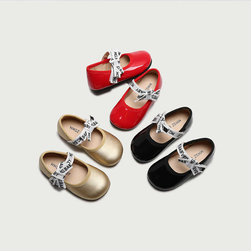 Flat shoes New Letters Ribbons Gold Children Shoes Girls Princess Patent Leather for Mary Jane Toddler Girl School E12244 T221201
Flat shoes New Letters Ribbons Gold Children Shoes Girls Princess Patent Leather for Mary Jane Toddler Girl School E12244 T221201