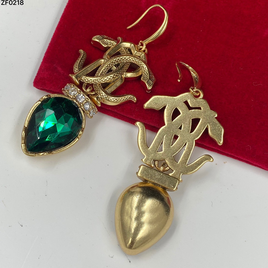 Pompous Hiphop Punk Skull Earring Ear Cuff Snake Wrapped Heart Zircon Vintage Tassel Copper 3 Color Earrings Studs HAME1 --02 Women Jewelry Gifts
Pompous Hiphop Punk Skull Earring Ear Cuff Snake Wrapped Heart Zircon Vintage Tassel Copper 3 Color Earrings Studs HAME1 --02 Women Jewelry Gifts