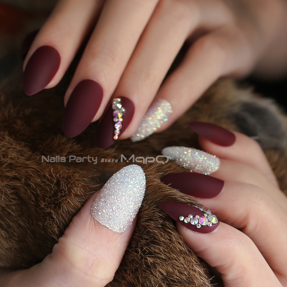 Nail Practice Display Matte glitter art nails box Match press on Burgundy AB fasle stiletto Custom white blue pink 221206
Nail Practice Display Matte glitter art nails box Match press on Burgundy AB fasle stiletto Custom white blue pink 221206