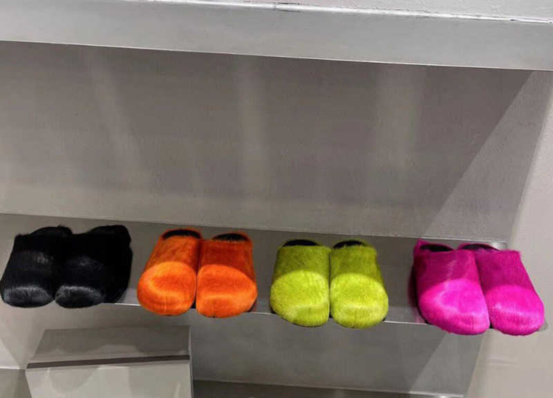 Brand Casual Shoes designer design Autumn and winter 2022 New style horse hair round head Baotou flat fashion wear casual half slippers, Magenta
Brand Casual Shoes designer design Autumn and winter 2022 New style horse hair round head Baotou flat fashion wear casual half slippers, Magenta