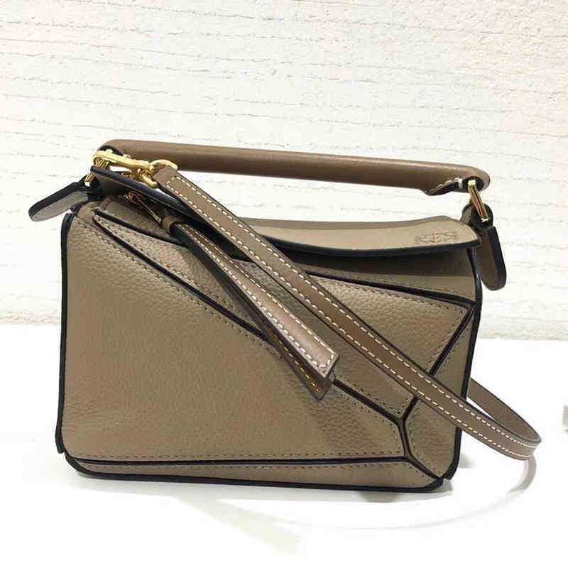 Bag Designer Spanish Brand Paris Fashion Handbag Puzzle Evening Girl Luxury Women Lady Purse Shoulder Versatile Casual Shopping U3OH, Caramel mini
Bag Designer Spanish Brand Paris Fashion Handbag Puzzle Evening Girl Luxury Women Lady Purse Shoulder Versatile Casual Shopping U3OH, Caramel mini