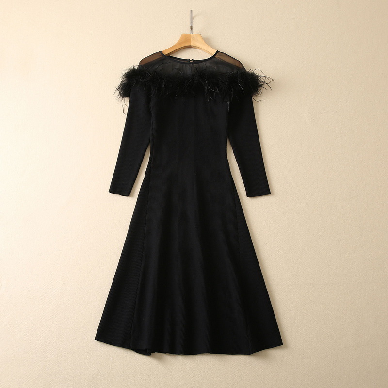 2023 Spring Black Solid Color Panelled Knitted Feather Dress Long Sleeve Sheer Round Neck Stretch Midi Casual Dresses S2N290010
2023 Spring Black Solid Color Panelled Knitted Feather Dress Long Sleeve Sheer Round Neck Stretch Midi Casual Dresses S2N290010