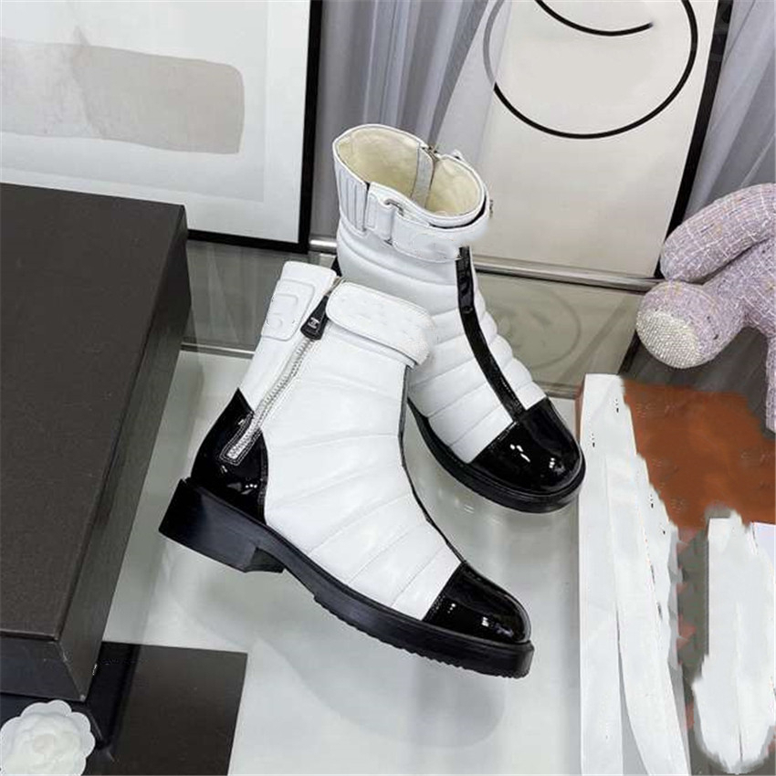 Top Design Women Boots Channel Fashion Retro Decoration Martin Knight Winter Warm Snow Anti slip Thick Sole High heel Casual Boots 04-019
Top Design Women Boots Channel Fashion Retro Decoration Martin Knight Winter Warm Snow Anti slip Thick Sole High heel Casual Boots 04-019