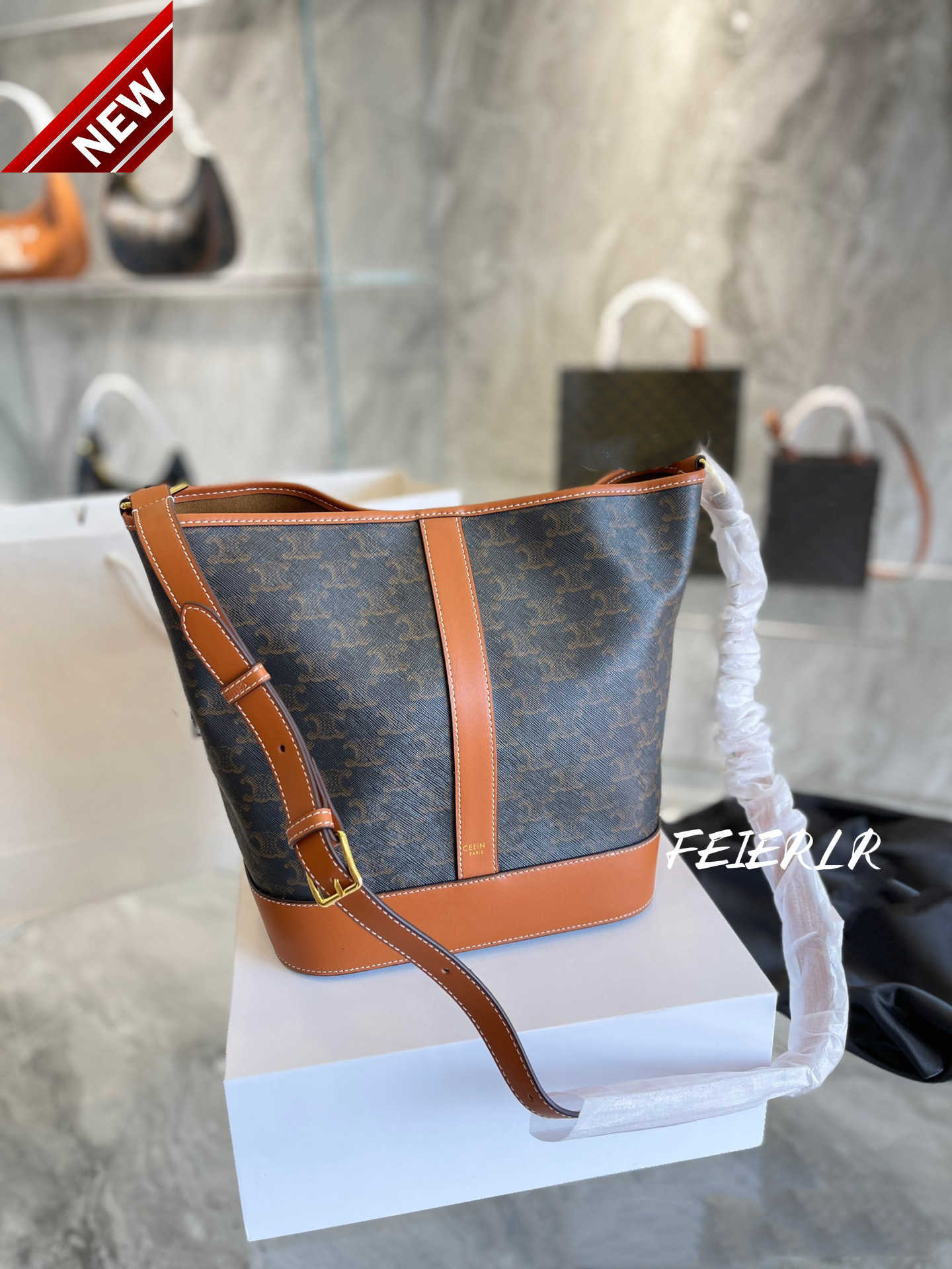 Women's Designer Bags 22 New High-grade Leather Triumphal Arch Old Flower Bucket Single Shoulder Crossbody Tote Large Capacity Factory Direct Sales, Reading
Women's Designer Bags 22 New High-grade Leather Triumphal Arch Old Flower Bucket Single Shoulder Crossbody Tote Large Capacity Factory Direct Sales, Reading