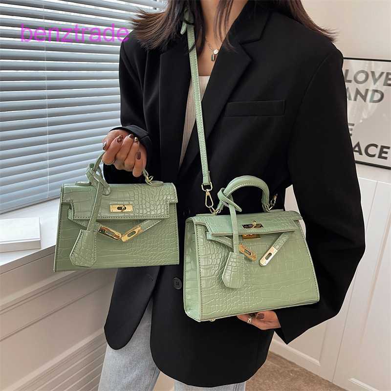 Herme Kely bags for women online shop French minority stone pattern portable small bag female summer 2022, Large green
Herme Kely bags for women online shop French minority stone pattern portable small bag female summer 2022, Large green