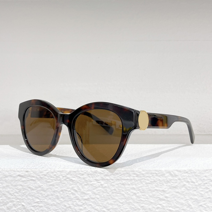 Summer Sunglasses For Men Women 4435 Style Anti-Ultraviolet Retro Plate Plank Frame Fashion Glasses Random Box
Summer Sunglasses For Men Women 4435 Style Anti-Ultraviolet Retro Plate Plank Frame Fashion Glasses Random Box