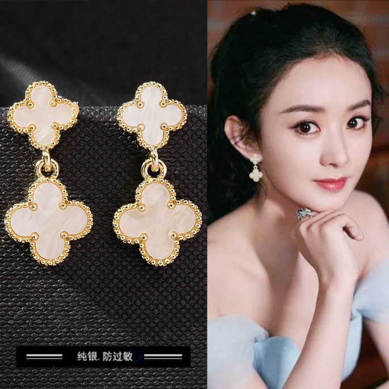 Designer van clover rings Jade Four leaf Grass Fashion Earrings Female Style Tassels Long Silver Western
Designer van clover rings Jade Four leaf Grass Fashion Earrings Female Style Tassels Long Silver Western