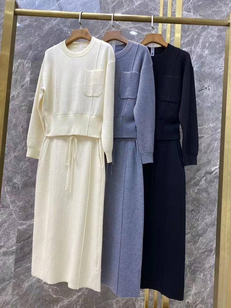 Work Dresses 2022 Autumn Winter Fashion Wool Sweater Sets High Quality Women Pocket Deco Long Sleeve Knitted Pullovers Mid-Calf Knit Skirts, Beige
Work Dresses 2022 Autumn Winter Fashion Wool Sweater Sets High Quality Women Pocket Deco Long Sleeve Knitted Pullovers Mid-Calf Knit Skirts, Beige