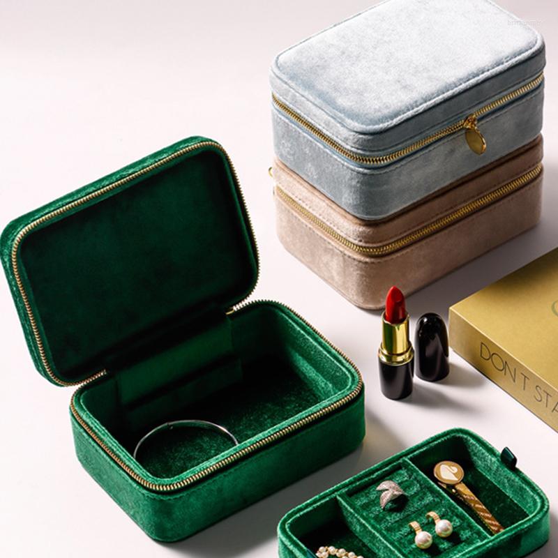 Jewelry Pouches 3 Colors Available Flannel Ring Box Organizer Travel Romantic Velvet Necklace Bracelet Arch Earrings Packaging Case
Jewelry Pouches 3 Colors Available Flannel Ring Box Organizer Travel Romantic Velvet Necklace Bracelet Arch Earrings Packaging Case