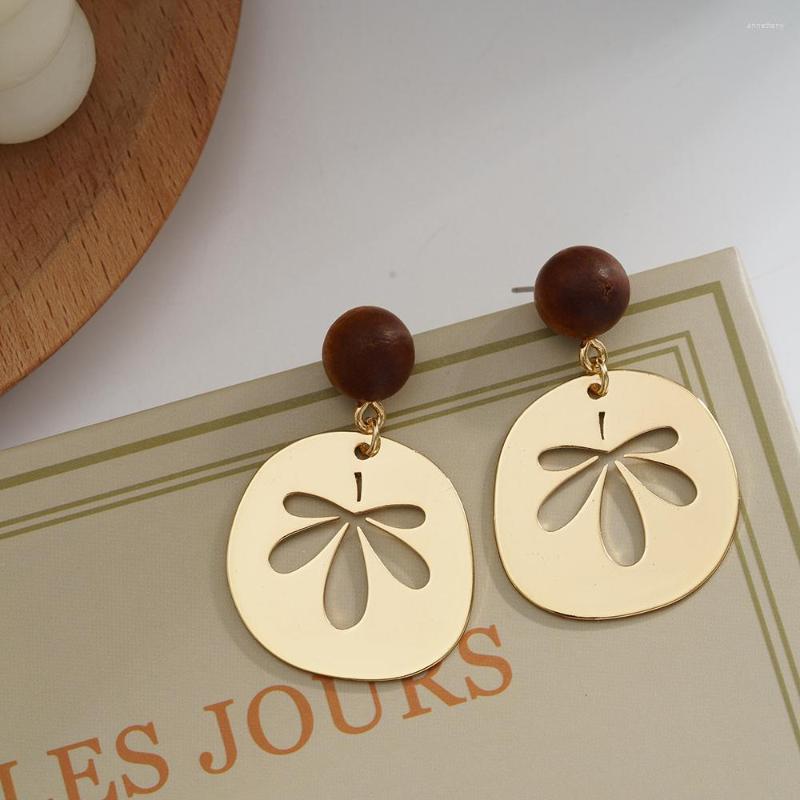 Dangle Earrings Wholesale Wood Round Shaped Ball Stud Earring Hollow Leaf Charms Stainless Steel Drop For Women
Dangle Earrings Wholesale Wood Round Shaped Ball Stud Earring Hollow Leaf Charms Stainless Steel Drop For Women