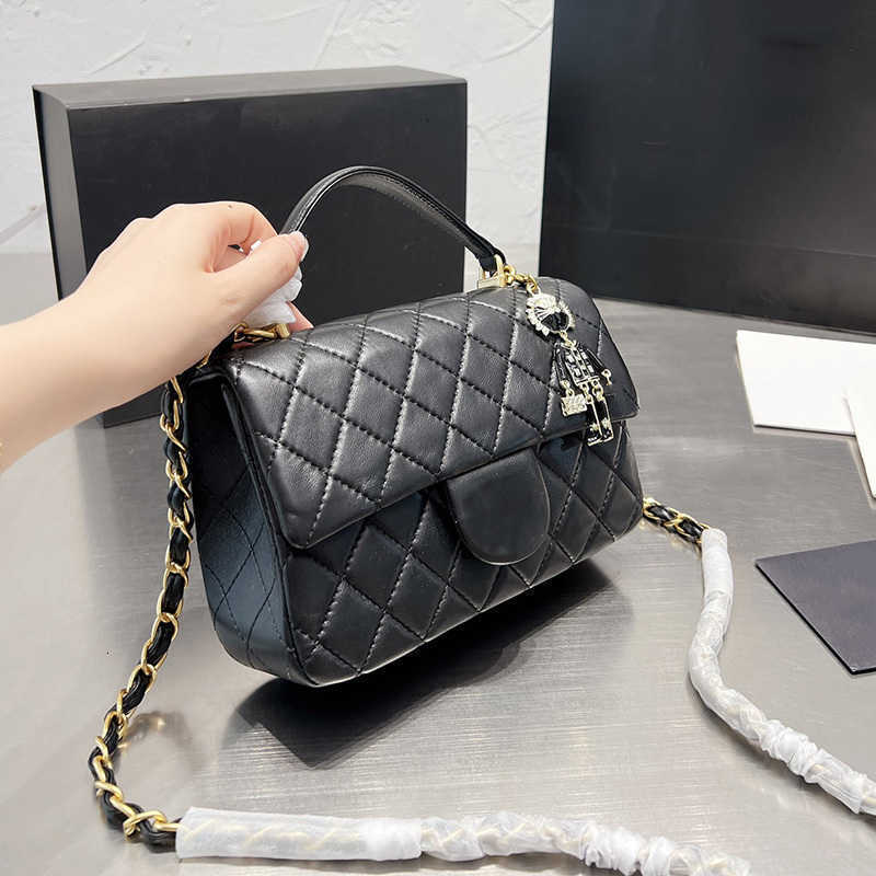 CC Bag Wallets 2022Ssw France Womens Classic Mini Flap Lambskin Quilted Bags Top Handle Tote GHW Crossbody Shoulder Handbags Outdoor Sacoche, Box
CC Bag Wallets 2022Ssw France Womens Classic Mini Flap Lambskin Quilted Bags Top Handle Tote GHW Crossbody Shoulder Handbags Outdoor Sacoche, Box