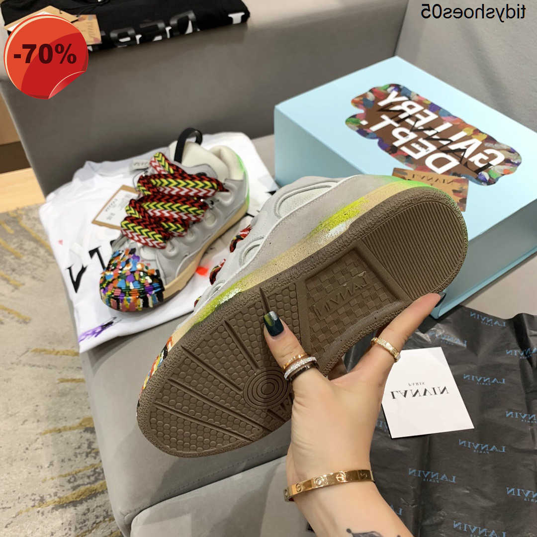 Version Cyber Red Painted Splash Ink lanvins Bread Shoes Large Tongue Color Contrast Cowhide Couple Forrest Gump Skateboarding Shoes, Beige
Version Cyber Red Painted Splash Ink lanvins Bread Shoes Large Tongue Color Contrast Cowhide Couple Forrest Gump Skateboarding Shoes, Beige