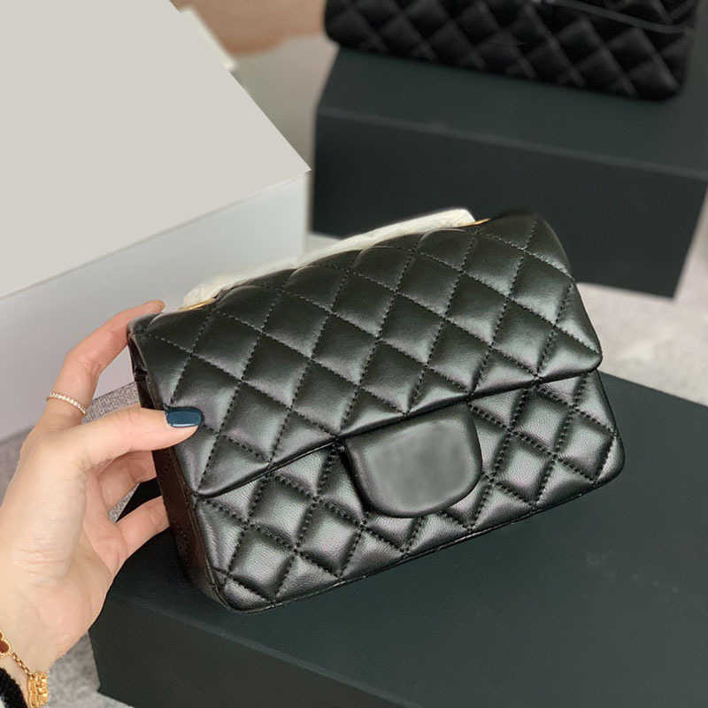 CC Bag Wallets 2022Ss F/W Classic Mini Flap Rectangle Quilted Black Bags Lambskin/Calfskin Caviar Leather Gold Metal Hardware Matelasse Chai, Box
CC Bag Wallets 2022Ss F/W Classic Mini Flap Rectangle Quilted Black Bags Lambskin/Calfskin Caviar Leather Gold Metal Hardware Matelasse Chai, Box