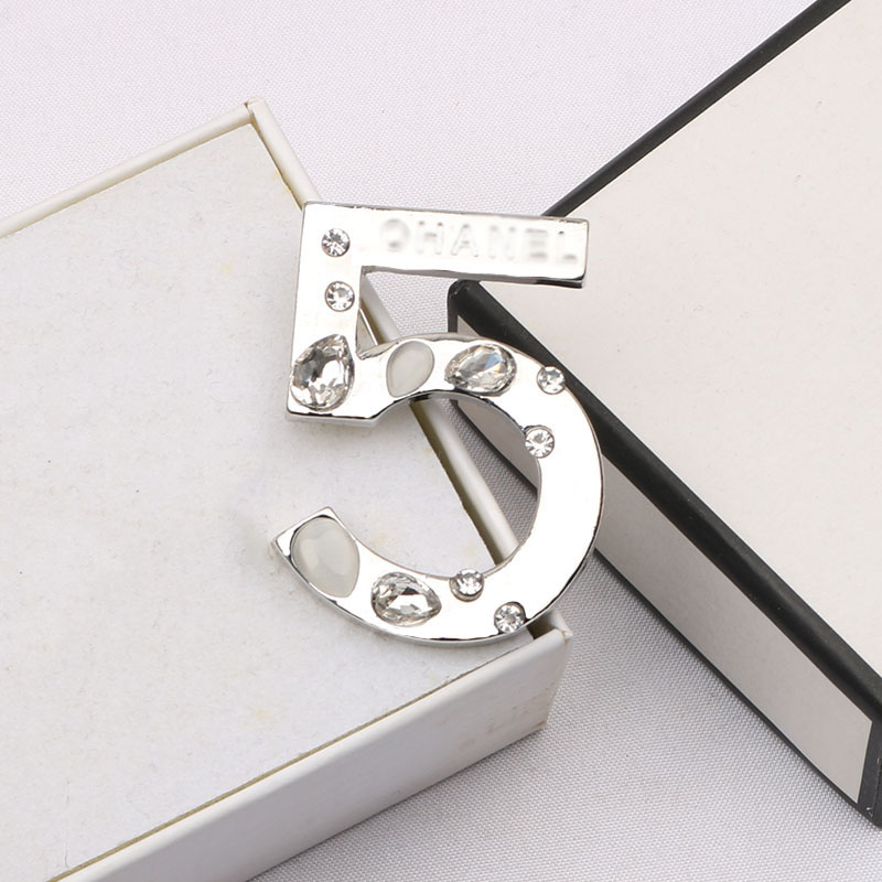 Luxury Design Brand Desinger Brooch Women Crystal Rhinestone Pearl Letter Brooches Suit Pin Fashion Gifts Jewelry Clothing Decoration Accessories Famous Design-7
Luxury Design Brand Desinger Brooch Women Crystal Rhinestone Pearl Letter Brooches Suit Pin Fashion Gifts Jewelry Clothing Decoration Accessories Famous Design-7