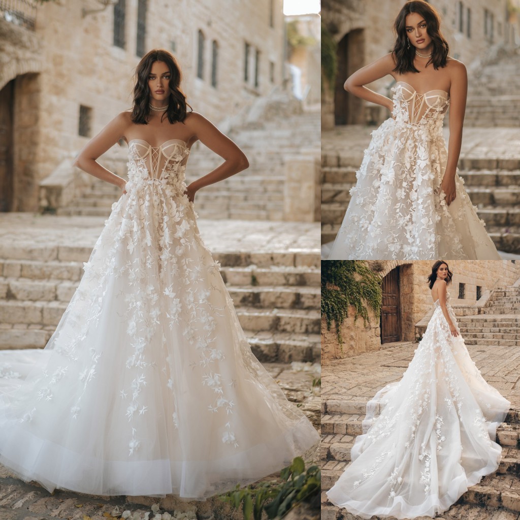 Berta 3D Flowers Wedding Dresses Lace Bridal Gowns Strapless Neckline A Line Sweep Train Tulle Vestido De Novia, Red
Berta 3D Flowers Wedding Dresses Lace Bridal Gowns Strapless Neckline A Line Sweep Train Tulle Vestido De Novia, Red