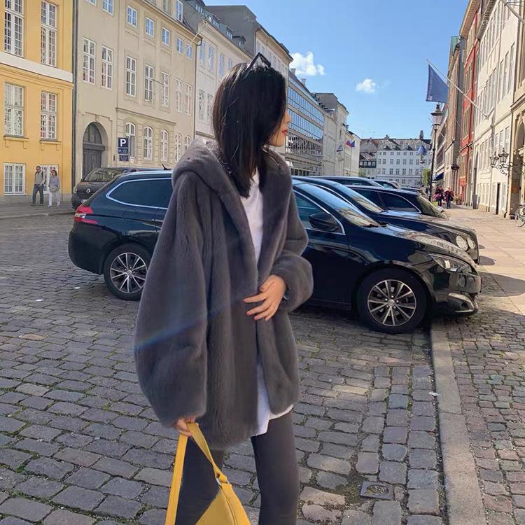 Women's Fur Purple Velvet Mink Coat Female Whole Hooded 2022 Autumn Winter Young Medium Long, Beige
Women's Fur Purple Velvet Mink Coat Female Whole Hooded 2022 Autumn Winter Young Medium Long, Beige