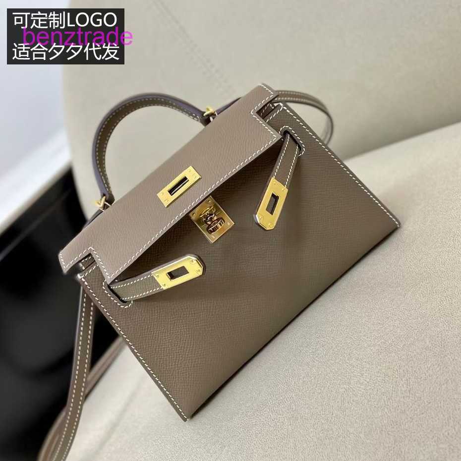 Herme Kely bags for women online shop Mini second generation hand print 22cm cowhide versatile women's 2022 New Portable Single Shoulder Messenger Bag, Black4
Herme Kely bags for women online shop Mini second generation hand print 22cm cowhide versatile women's 2022 New Portable Single Shoulder Messenger Bag, Black4
