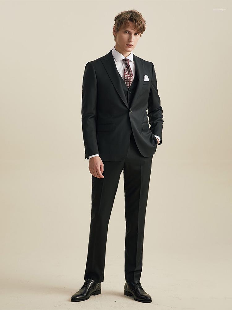 Men's Suits 70% Wool Mens Suit Set 2022 Summer Autumn Arrivals Gentleman Business Man Wedding Groom Wear Black Single Breasted Clothing, Blazer pant 
Men's Suits 70% Wool Mens Suit Set 2022 Summer Autumn Arrivals Gentleman Business Man Wedding Groom Wear Black Single Breasted Clothing, Blazer pant