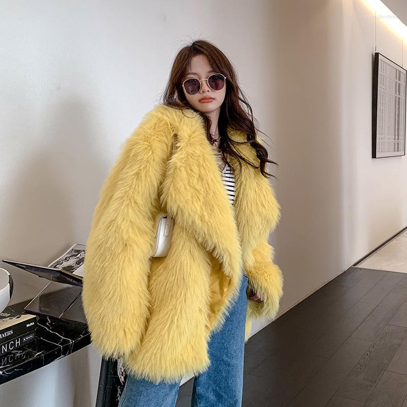 Women' Fur ZMPDXY Designers Winter Teddy Coat Ladies Plush Elegant Street Fashion Lapel Jacket Furry Faux Women, As pic shows
Women' Fur ZMPDXY Designers Winter Teddy Coat Ladies Plush Elegant Street Fashion Lapel Jacket Furry Faux Women, As pic shows
