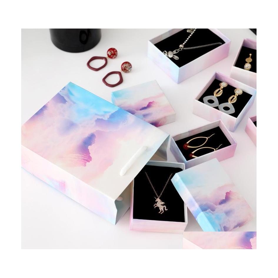Jewelry Boxes Colorf Cloud Gradient Color Jewelry Box Creative Lid And Tray Ring Cases Earring Display Necklace Package 2818 T2 Drop Dh3Iz
Jewelry Boxes Colorf Cloud Gradient Color Jewelry Box Creative Lid And Tray Ring Cases Earring Display Necklace Package 2818 T2 Drop Dh3Iz