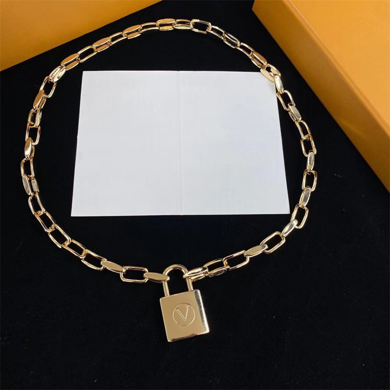High Quality Necklace Bracelet Earrings Sets Classic Letters Golden Sun Flowers Lock Necklaces Fashion Luxury Designer Brand Ear Studs
High Quality Necklace Bracelet Earrings Sets Classic Letters Golden Sun Flowers Lock Necklaces Fashion Luxury Designer Brand Ear Studs
