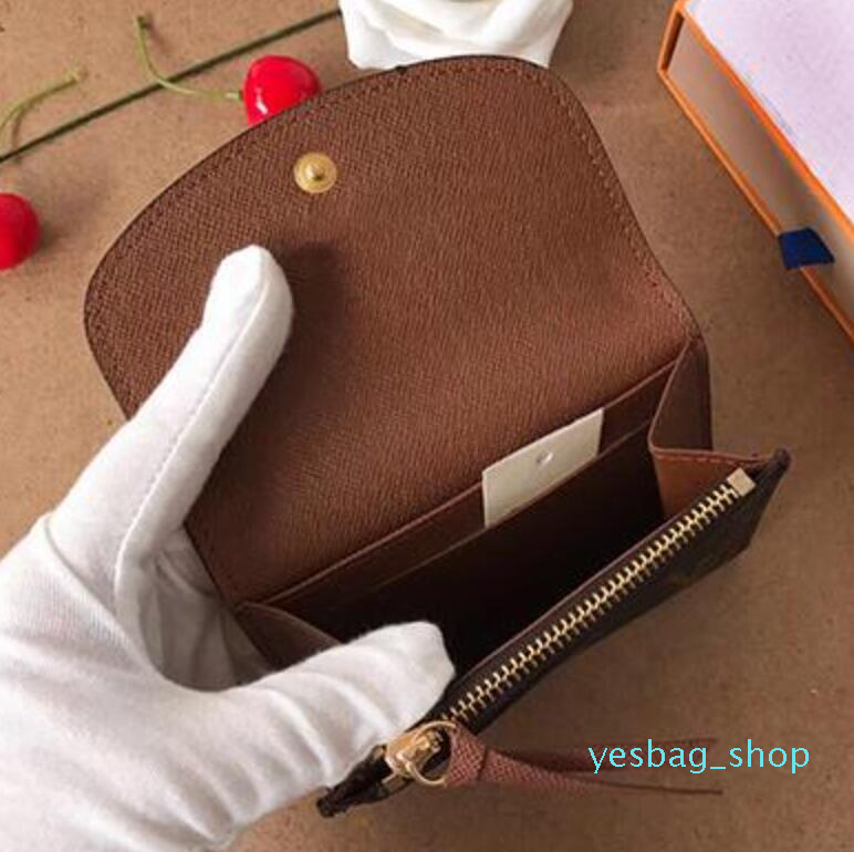 dicky0750 Top quality designer wallets Wholesale card holder classic short 669 for women clutch Fashion box lady coin purse woman business, Brown flower red inside
dicky0750 Top quality designer wallets Wholesale card holder classic short 669 for women clutch Fashion box lady coin purse woman business, Brown flower red inside