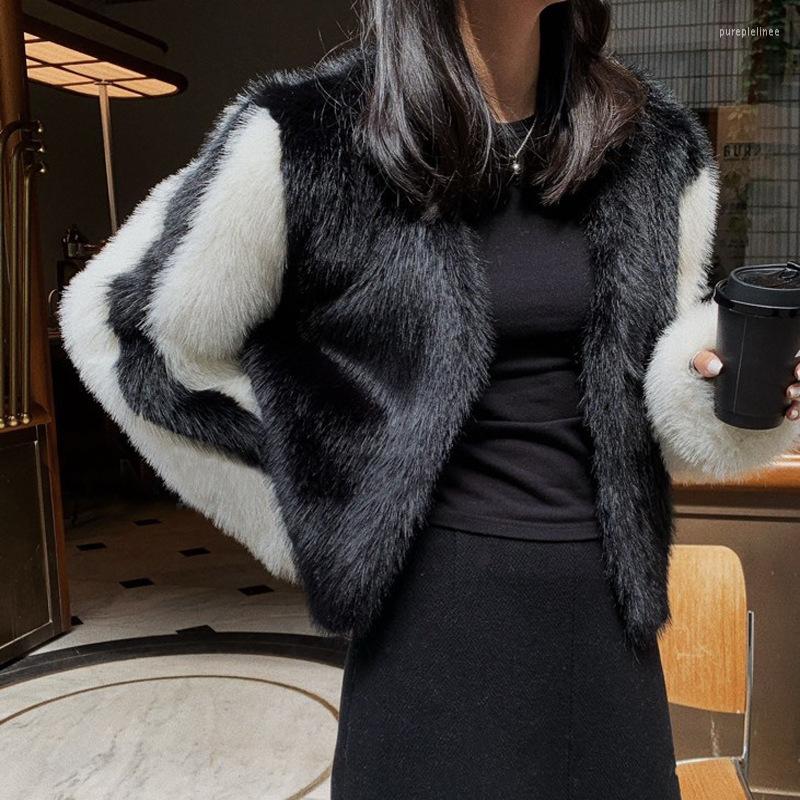 Women' Fur Autumn And Winter Color Matching Wool Coat Women
Women' Fur Autumn And Winter Color Matching Wool Coat Women