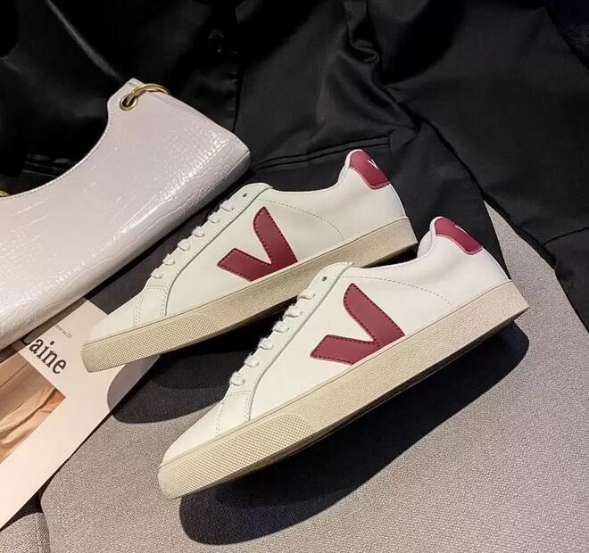 Designer sneakers men's leather casual shoes extra women's ESPLAR calfskin fashion white low-cut Veja V-10 breathable running shoes 35-45, Clear
Designer sneakers men's leather casual shoes extra women's ESPLAR calfskin fashion white low-cut Veja V-10 breathable running shoes 35-45, Clear