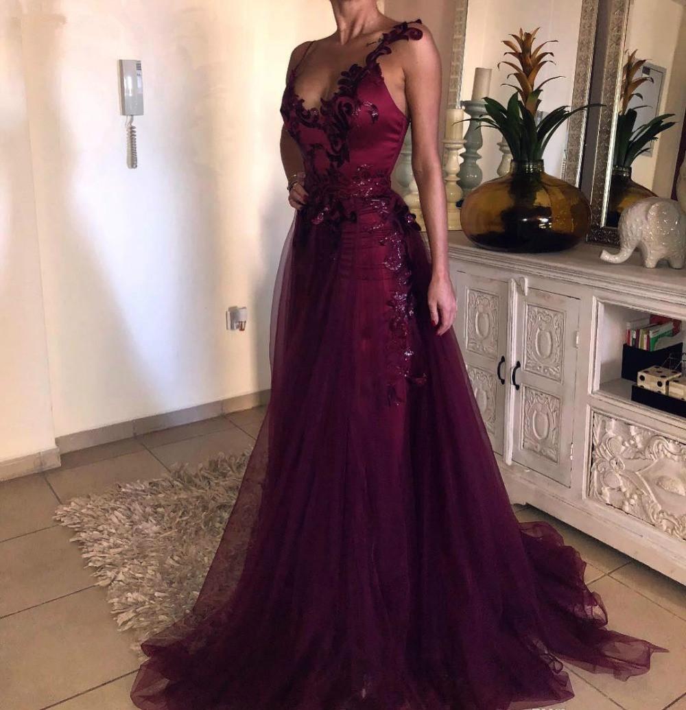 2023 Sexy Arabic Prom Dresses Burgundy Sequined Lace Crystal Beaded Sleeveless Spaghetti Straps High Side Split Illusion Tulle Evening Dress Formal Party Gowns, Royal blue
2023 Sexy Arabic Prom Dresses Burgundy Sequined Lace Crystal Beaded Sleeveless Spaghetti Straps High Side Split Illusion Tulle Evening Dress Formal Party Gowns, Royal blue