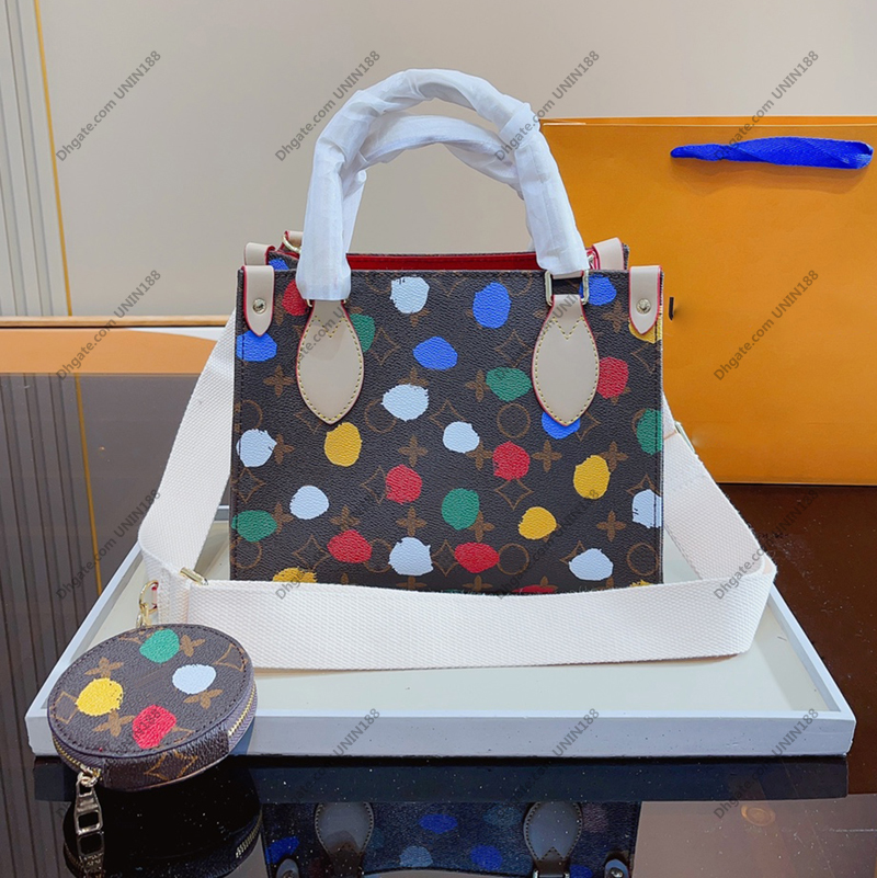 Women Onthego Totes Beach Bags Handbag Shouder Crossbody Shopping Bag Luxurys Designers Messenger Ladies Travel Handbags PM 25cm With Coin Purse
Women Onthego Totes Beach Bags Handbag Shouder Crossbody Shopping Bag Luxurys Designers Messenger Ladies Travel Handbags PM 25cm With Coin Purse