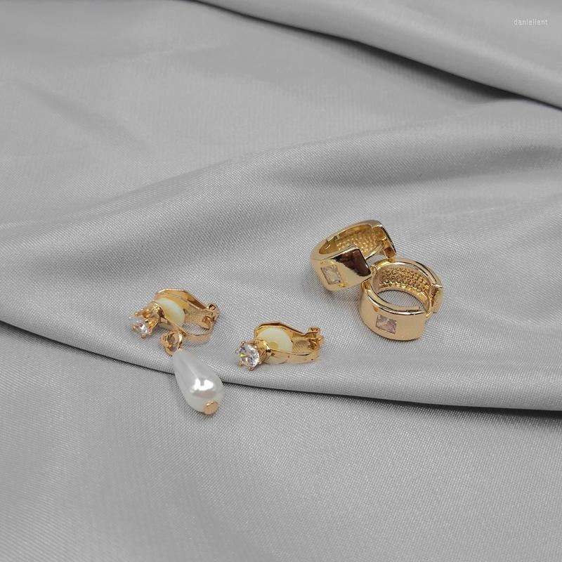 Hoop Earrings American Qingdao Jewelry Personalized Temperament Fashion Net Trendsetter Zircon Female C10
Hoop Earrings American Qingdao Jewelry Personalized Temperament Fashion Net Trendsetter Zircon Female C10