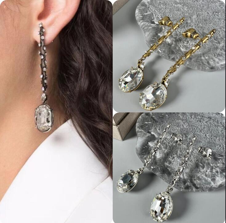 White large crystal Diamonds Luxurious Dangle Earring Skeleton Skull 18K Gold plating ladies Earring studs ME4 --01 Designer Jewelry Gift
White large crystal Diamonds Luxurious Dangle Earring Skeleton Skull 18K Gold plating ladies Earring studs ME4 --01 Designer Jewelry Gift