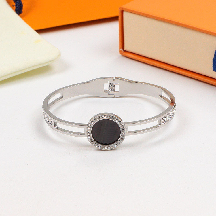 Luxury Top Fine Brand silver bangle for men Jewelry For Women Easy Lock Bangles Rose Yellow Gold Full Diamond Love bracelets Wedding Engagement Screw Bracelet
Luxury Top Fine Brand silver bangle for men Jewelry For Women Easy Lock Bangles Rose Yellow Gold Full Diamond Love bracelets Wedding Engagement Screw Bracelet