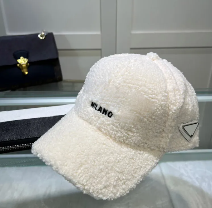 Ball Caps Designer Cashmere Baseball Cap With Letters Fashion Street Hat Beanies Warm Furry Hats Multi Colors Super, Red-1
Ball Caps Designer Cashmere Baseball Cap With Letters Fashion Street Hat Beanies Warm Furry Hats Multi Colors Super, Red-1